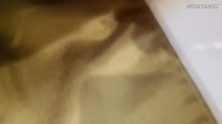 欧美日韩人妻激情-第一次与男友以外的男人在行使中车震!