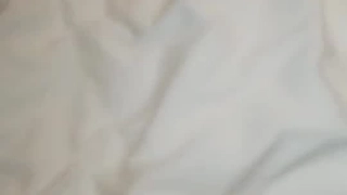 拖鞋家居日韩AV-白皙皮肤呆萌小姐姐！情趣耳朵抓屌吸吮！头套男怼着骚穴猛操，骑乘姿势打桩机，无套内射。
