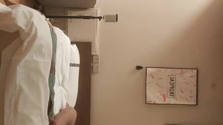欧美日韩人妻激情-第一次与男友以外的男人在行使中车震!