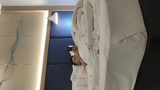 有希望的男人-爱玩游戏的女友-哥哥输了第三条腿就属于我的
