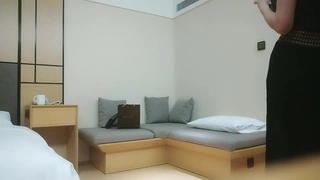 有希望的男人-爱玩游戏的女友-哥哥输了第三条腿就属于我的